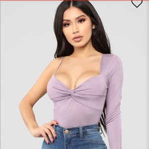 💟Fashion Nova Bodysuit💟